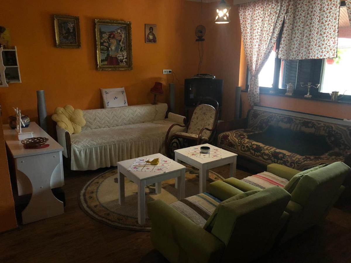 Salas Gnijezdo Bačka Palanka Dış mekan fotoğraf